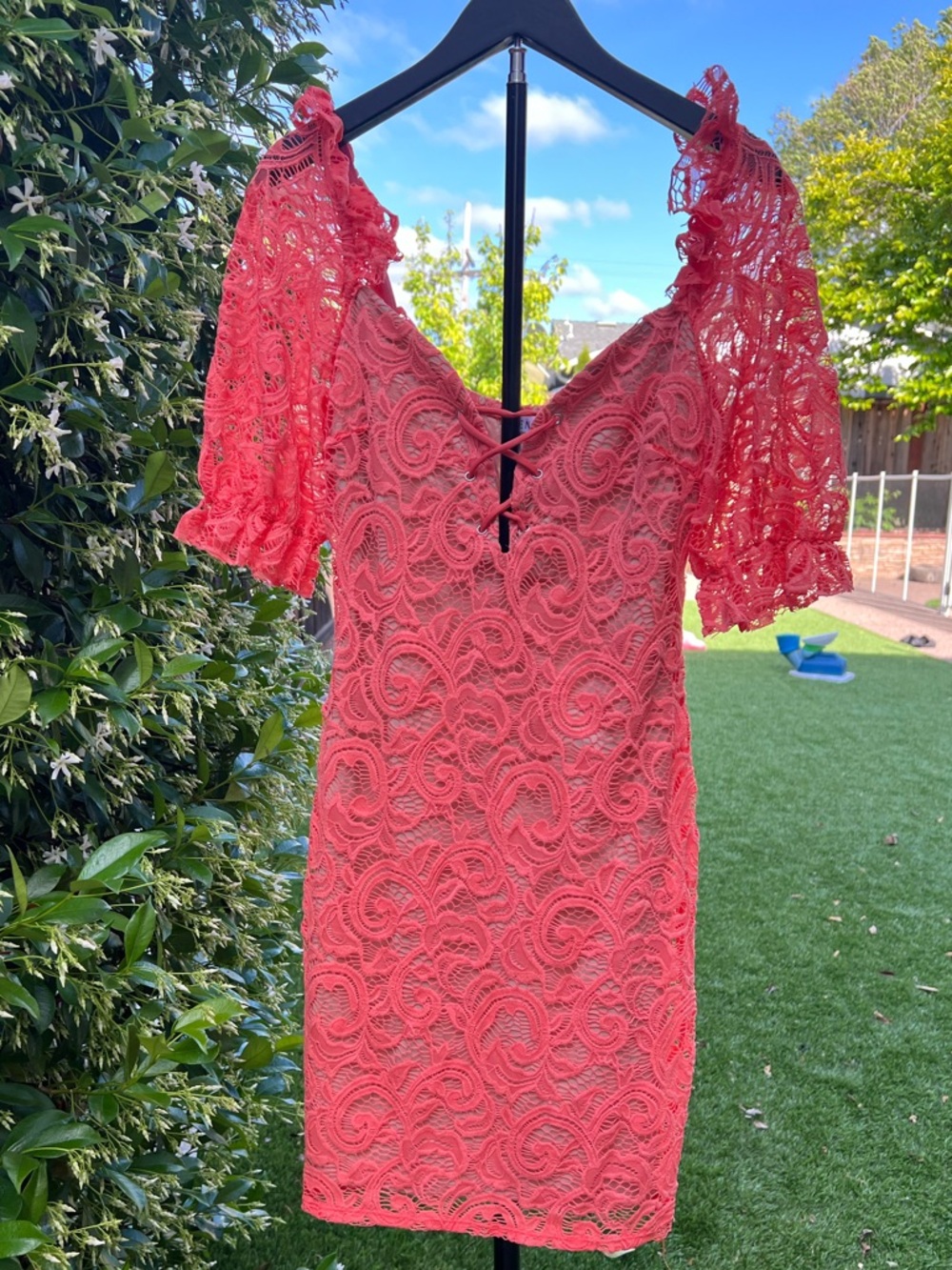 Coral Lace Bodycon Dress Square/V-line Deep Neck Puff Sleeve Romantic Size S